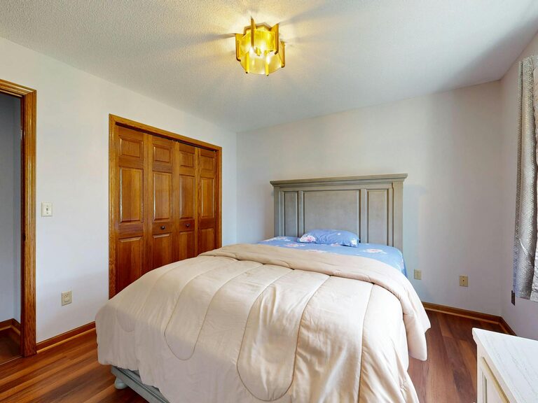 How to Choose the Right Pillow for Better Sleep: A Complete Guide